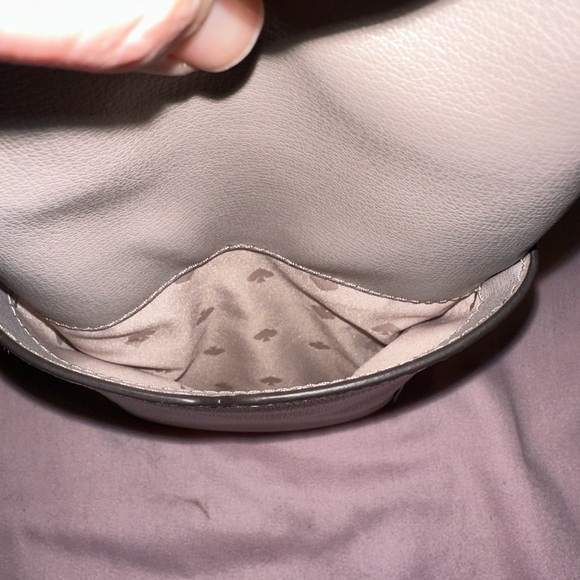 Large Kate Spade Beige Tote - Picture 4 of 15